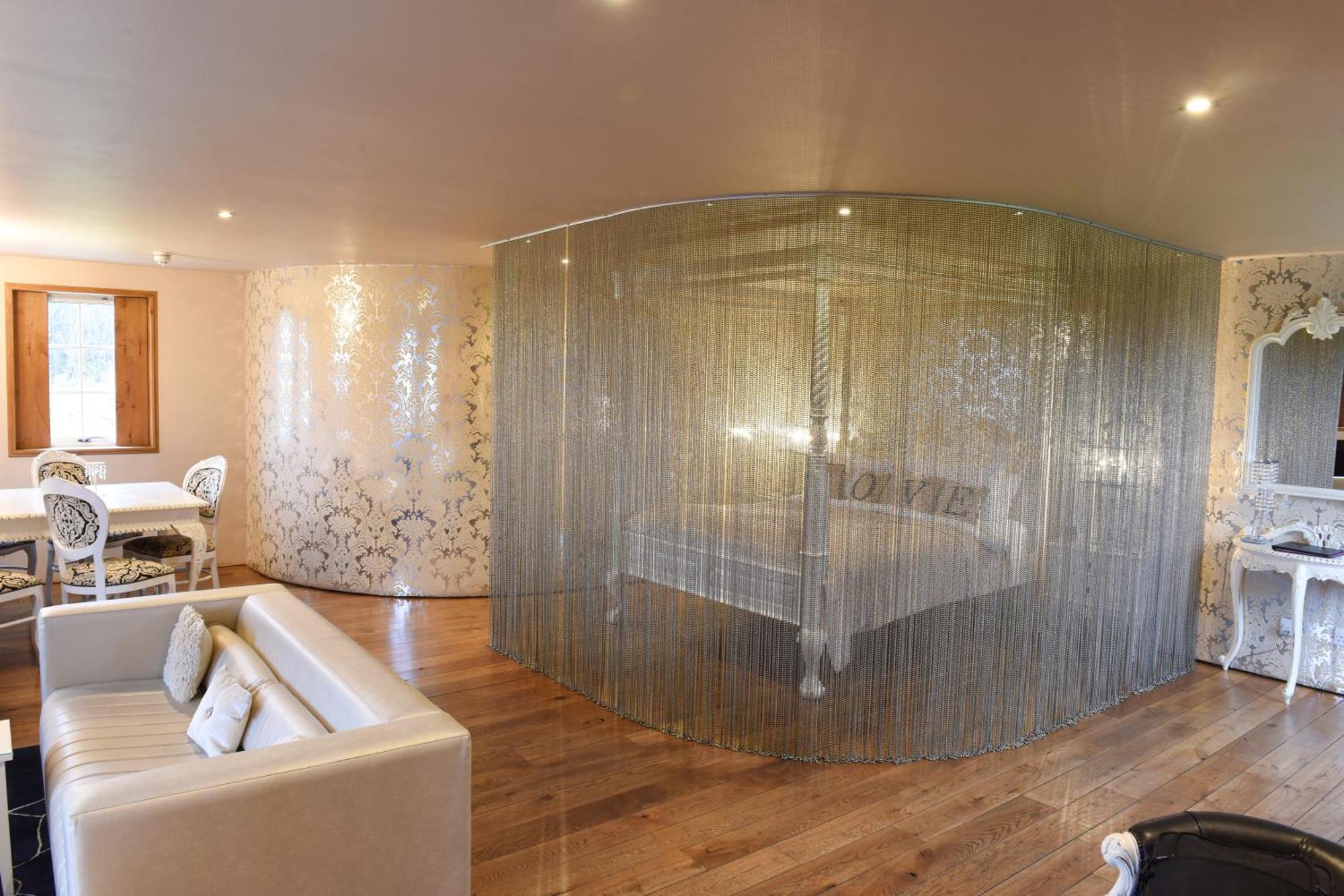 Glenskirlie Castle Hotel Banknock Bagian luar foto