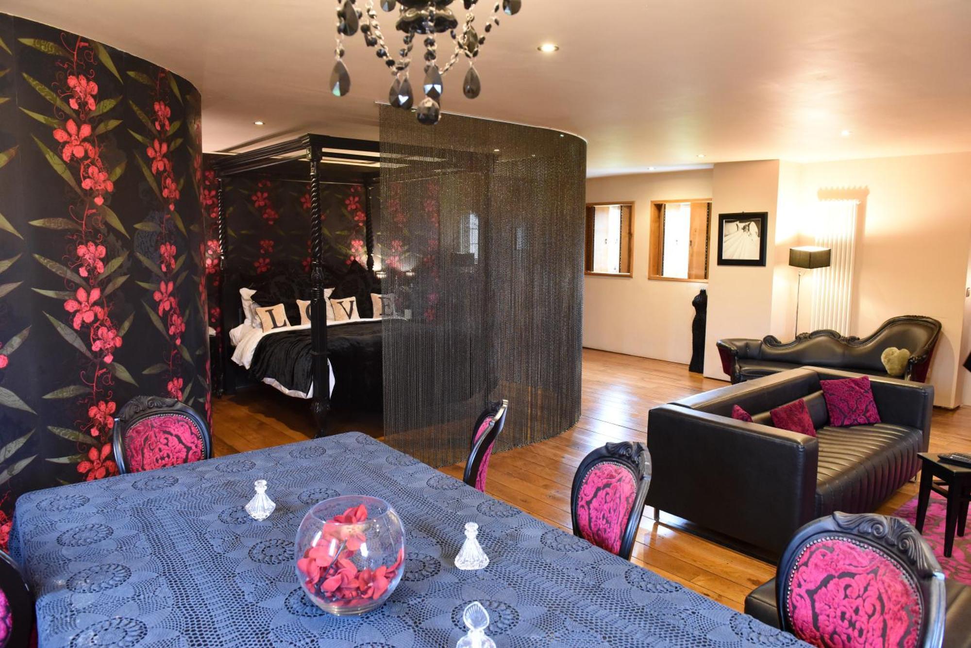 Glenskirlie Castle Hotel Banknock Bagian luar foto
